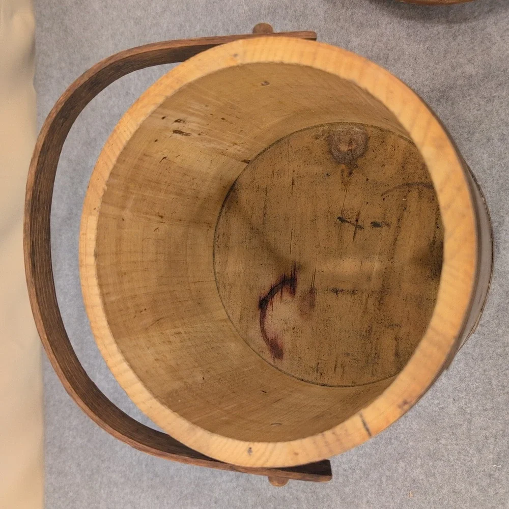 Vintage Firkin Style Wooden Shoe Shine Bucket with Footrest and German Brush - Picture 4 of 7
